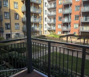 Whittington Apartamento | Modern 2-Bedroom 2-Bath Apartment- Contractors and Long Stays Dis-Count