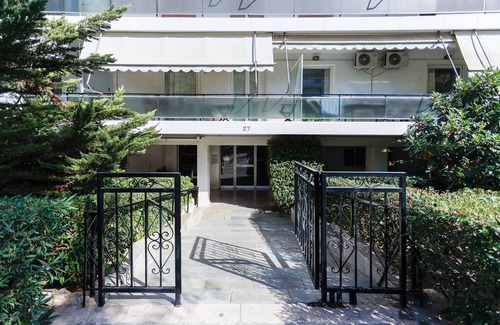 Glyfada Apartamento | Modern 2-Bedroom Apartment in Downtown Glyfada