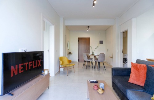 Glyfada Apartamento | Modern 2-Bedroom Apartment in Downtown Glyfada