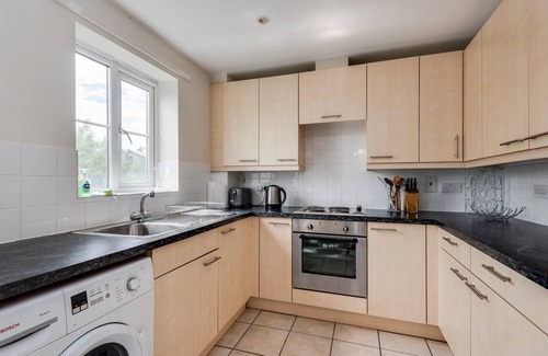 Oxford Apartamento | Modern 2 Bedroom Apartment in popular Jericho !!!