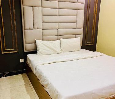 F-8 Sector Apartamento | Modern 2-Bedroom Apartment Only For Families