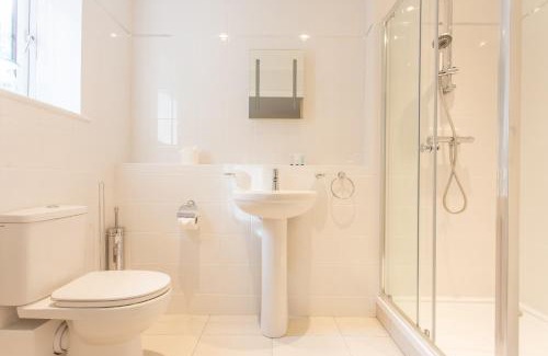 Oxford Apartamento | Modern 2 Bedroom Apartment with Parking, Near Headington Hospitals & Oxford Brookes