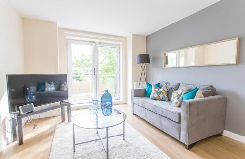 Oxford Apartamento | Modern 2 Bedroom Apartment with Parking, Near Headington Hospitals & Oxford Brookes