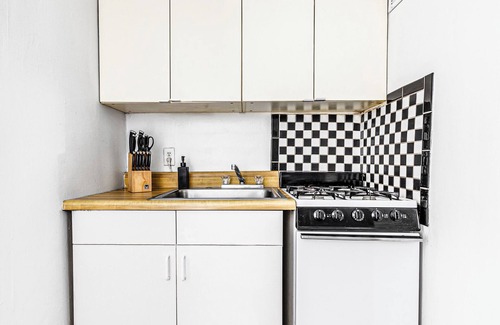 Hell's Kitchen Apartamento | Modern 2-Bedroom Apt in the Heart of Midtown