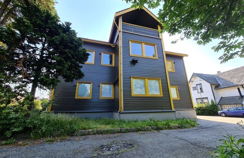 Stavanger Casa | Modern 2-bedroom lux apartment. Upscale neighborhood. Prime location.