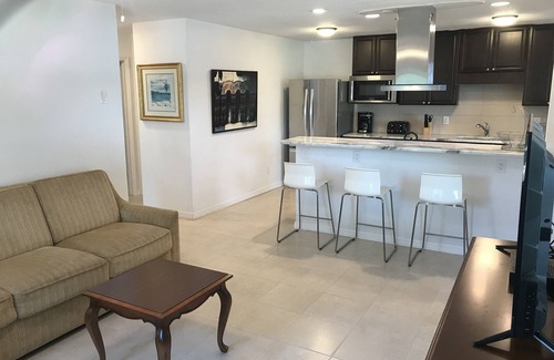 St. Petersburg - Clearwater Condominio | Moderno 2 habitaciones en minutos de la comunidad histórica del centro