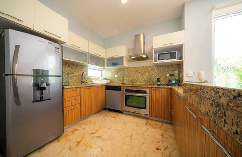 Zazil-ha Condominio | Modern 2 BR Condo with Pool, Near to the Beach CDM