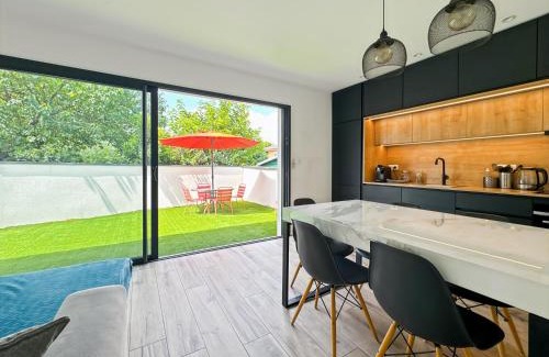 Saint-Didier-de-Formans Apartamento | Modern 2 bedroom house, sleeps up to 6