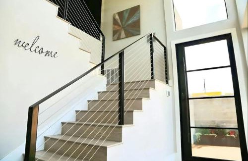 Central East Austin Casa | Modern 2-Home Private Oasis w Pool Hot Tub in DT