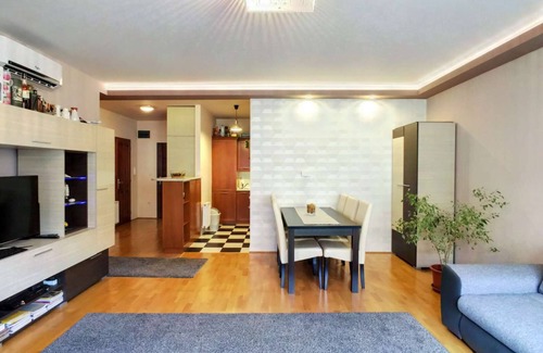 Rozsadomb Apartamento | Apartamento moderno de 2 habitaciones en muy buena ubicación a largo plazo
