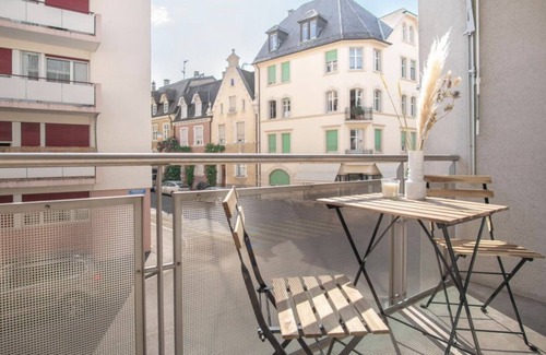 Basel Apartamento | Modern 2-room apartment in the centre of Basel with balcony