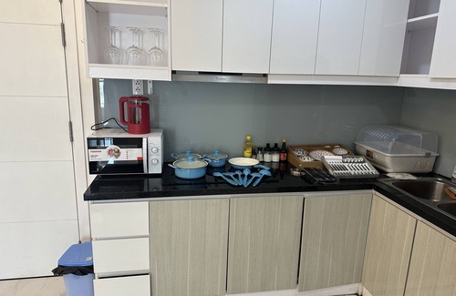 District 3 Apartamento | Modern 2BR Condo at Terra Royal 10m to Bến Thành market, 10m to Airport