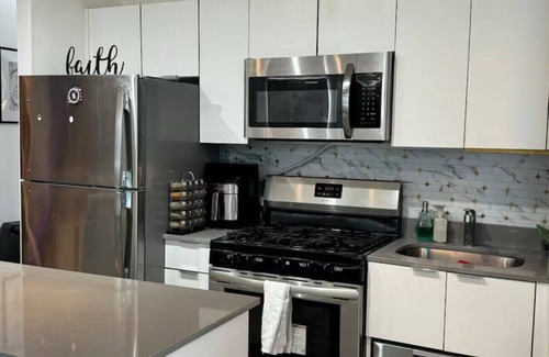 Manhattan Apartamento | Modern 2BDR with fireplace & and Lounge