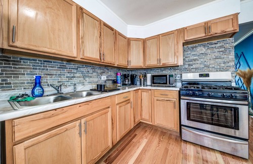 Forestview Casa | Modern 2Bdrm Westchester Home with brand-new out door HOT TUB