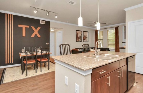 Lazybrook/Timbergrove Apartamento | Modern 2bedroom 2bathroom in Houston TX