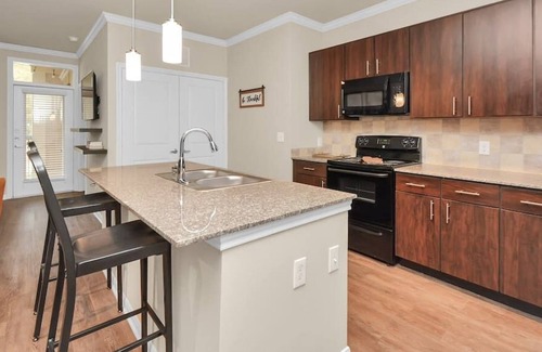 Lazybrook/Timbergrove Apartamento | Modern 2bedroom 2bathroom