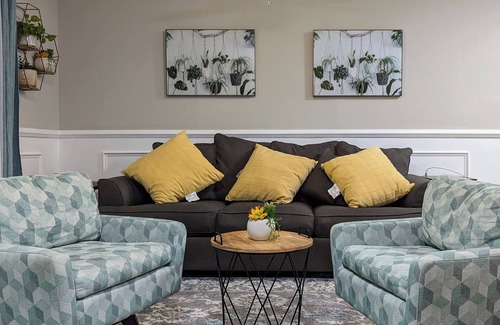College Park Apartamento | Modern 2BR 1BA - 5-min to ATL Airport - Free Parking-3B