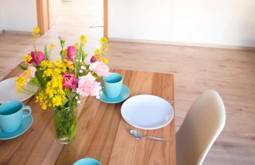 Bahnhofsviertel Apartamento | Modern 2BR apartment with 55" Smart TV & DeLonghi coffee machine