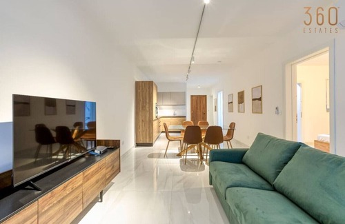 Qawra Apartamento | Modern 2BR Apt with Private Terrace & Sofa Bed