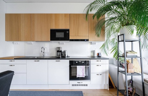 Tampere Apartamento | Modern 2BR Apt with Sauna & Free Parking