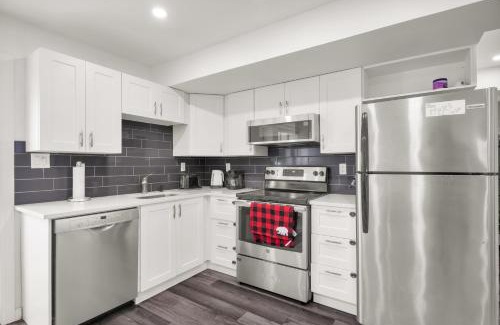 Doon South Casa | Modern 2BR Duplex 3.0 GBPS internet with Parking