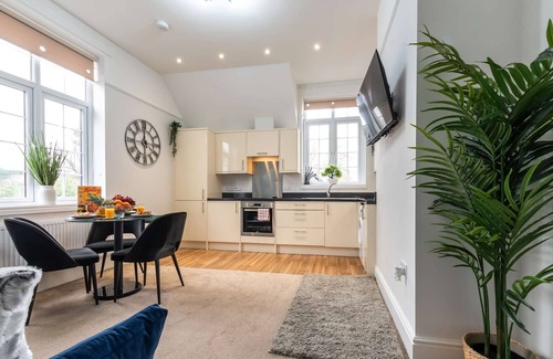 Southampton Apartamento | Modern 2BR Gem on Seymour Road!