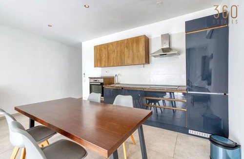 Swieqi Apartamento | Modern 2BR home with pool access & Wifi in Swieqi