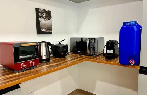 Pio del Pilar Apartamento | Modern 2BR in Central Makati! Netflix Wi-Fi Pool