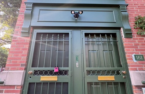 Ocean Hill Casa | Modern 2BR Loft Feel Classic Brooklyn Charm