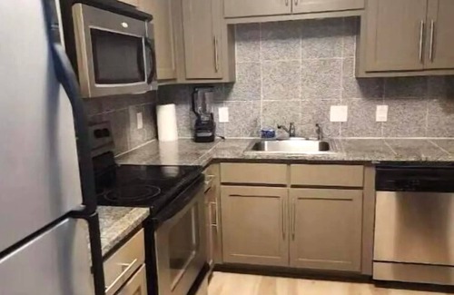 Windsor Park Casa | Modern 2BR Near Central Austin