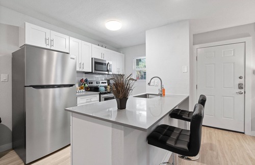 Hyde Park Apartamento | Modern 2BR Near UT | Hyde Park | Evonify 5527