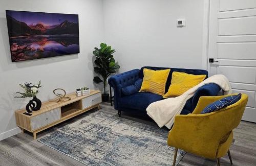 Northeast Edmonton Apartamento | Modern 2BR Oasis legal Suite