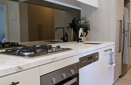 Clayton Apartamento | Modern 2BR Resort-style living