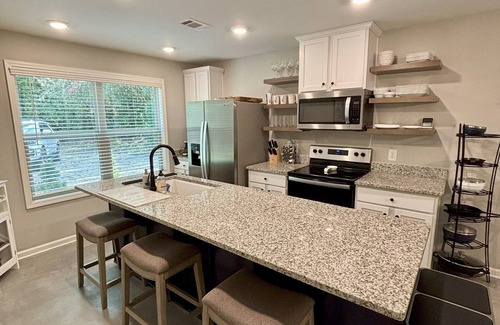 Rabun Gap Casa | Modern, 3/2 bed with fireplace, screened porch, & outdoor seating area.