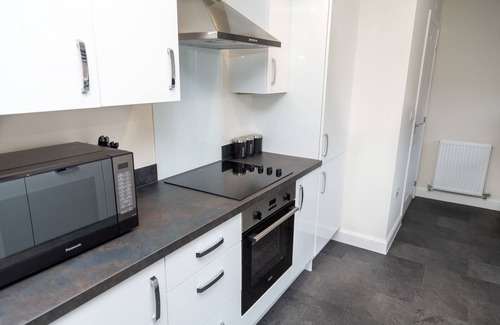 Newcastle-upon-Tyne Casa | Modern 3-Bedroom Home