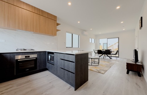Papakura Casa | Modern 3-bds townhouse in South Auckland