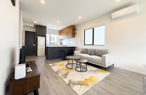 Papakura Casa | Modern 3-bds townhouse in South Auckland
