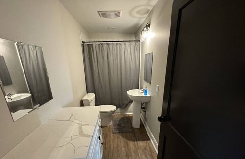 Westlake Casa | Modern 3 bed 2 bath