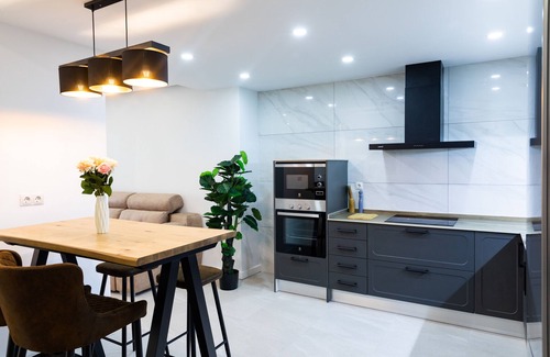 Torremolinos Apartamento | Modern 3-bed apartment in the heart of Torremolinos