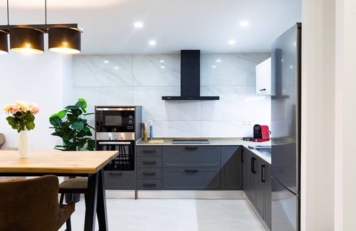 Torremolinos Apartamento | Modern 3-bed apartment in the heart of Torremolinos
