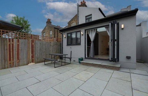 Northumberland Park Casa | Modern 3 bed house Tottenham Free Parking/WIFI