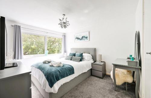 Epping Apartamento | Modern 3-Bed Maisonette - Epping High Street - Parking - LMV Property