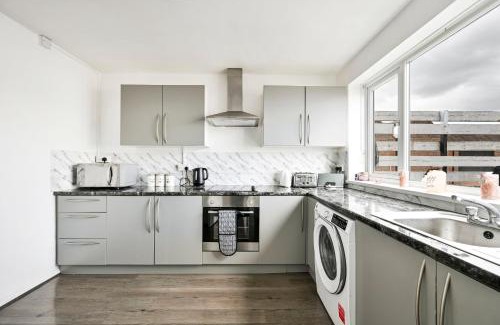 Epping Apartamento | Modern 3-Bed Maisonette - Epping High Street - Parking - LMV Property