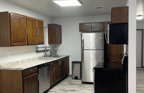 Amistad National Recreational Area Casa | Modern 3-bedroom 2-Bathroom home Conveniently located next to Texas Roadhouse!