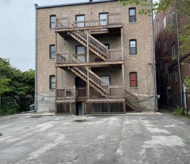 Bronzeville Apartamento | Modern 3 Bedroom Close to Downtown Chicago