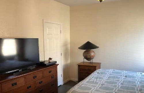 North Natomas Casa | Modern 3 bedroom home in great location