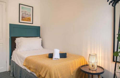 Rugby Casa | Modern 3 Bedroom Home in Central Rugby