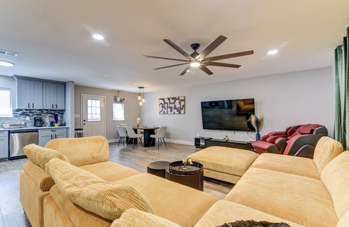 Edgebrook Casa | Modern 3 bedroom home with Hot tub and great outdoor ambiance!