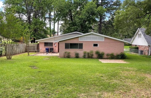 Shreveport Casa | Modern 3-bedroom house in charming Shreveport with AC