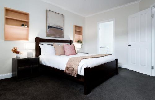 Launceston CBD Casa | Modern 3-Bedroom House in Vibrant Neighborhood